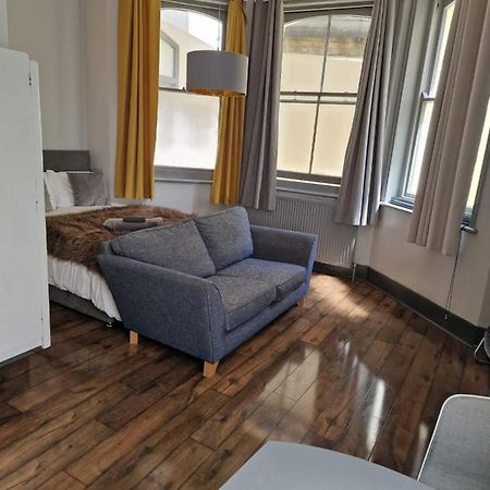 Апартаменты 1 Comfortable Studio Брайтонн Экстерьер фото